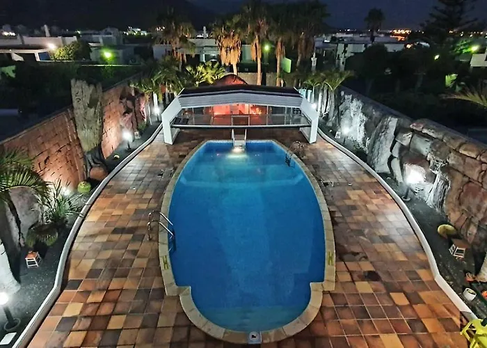 Lanzarote The Olive - Pool Heated Villa