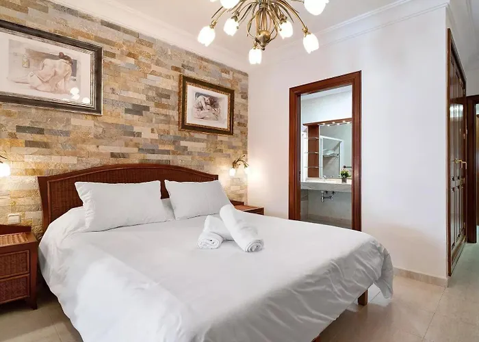 빌라 Lanzarote The Olive - Pool Heated 플라야블랑카